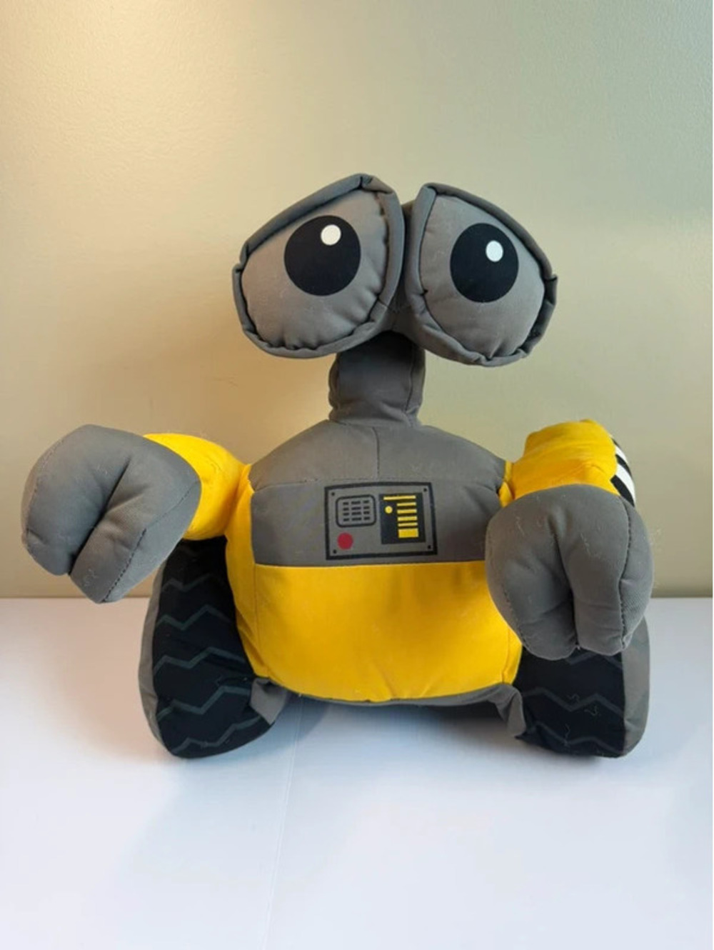 Disney Store Exclusive Pixar WALL-E Swivel Head Plush Toy